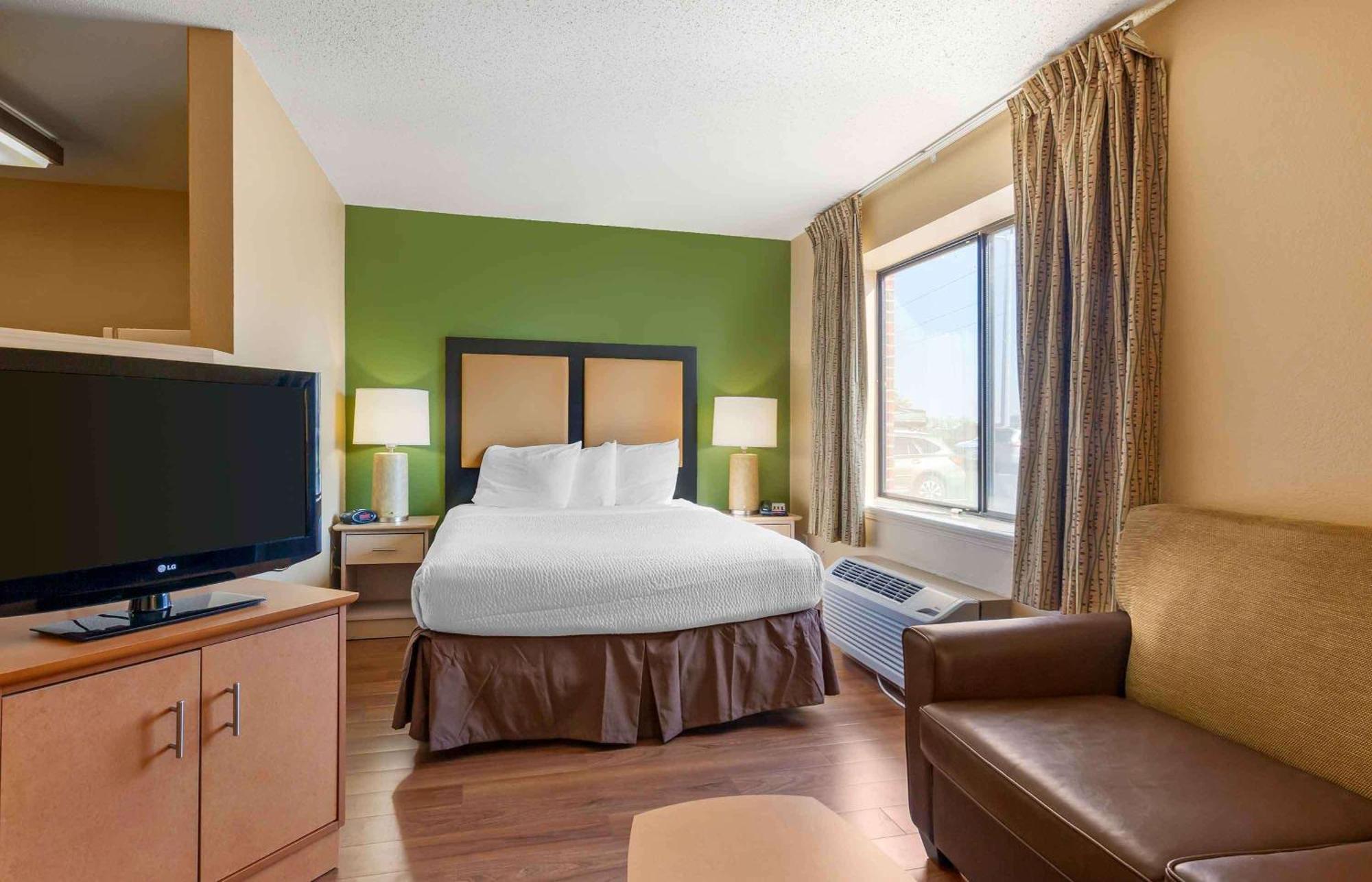 Extended Stay America Select Suites - Madison - Old Sauk Rd Экстерьер фото
