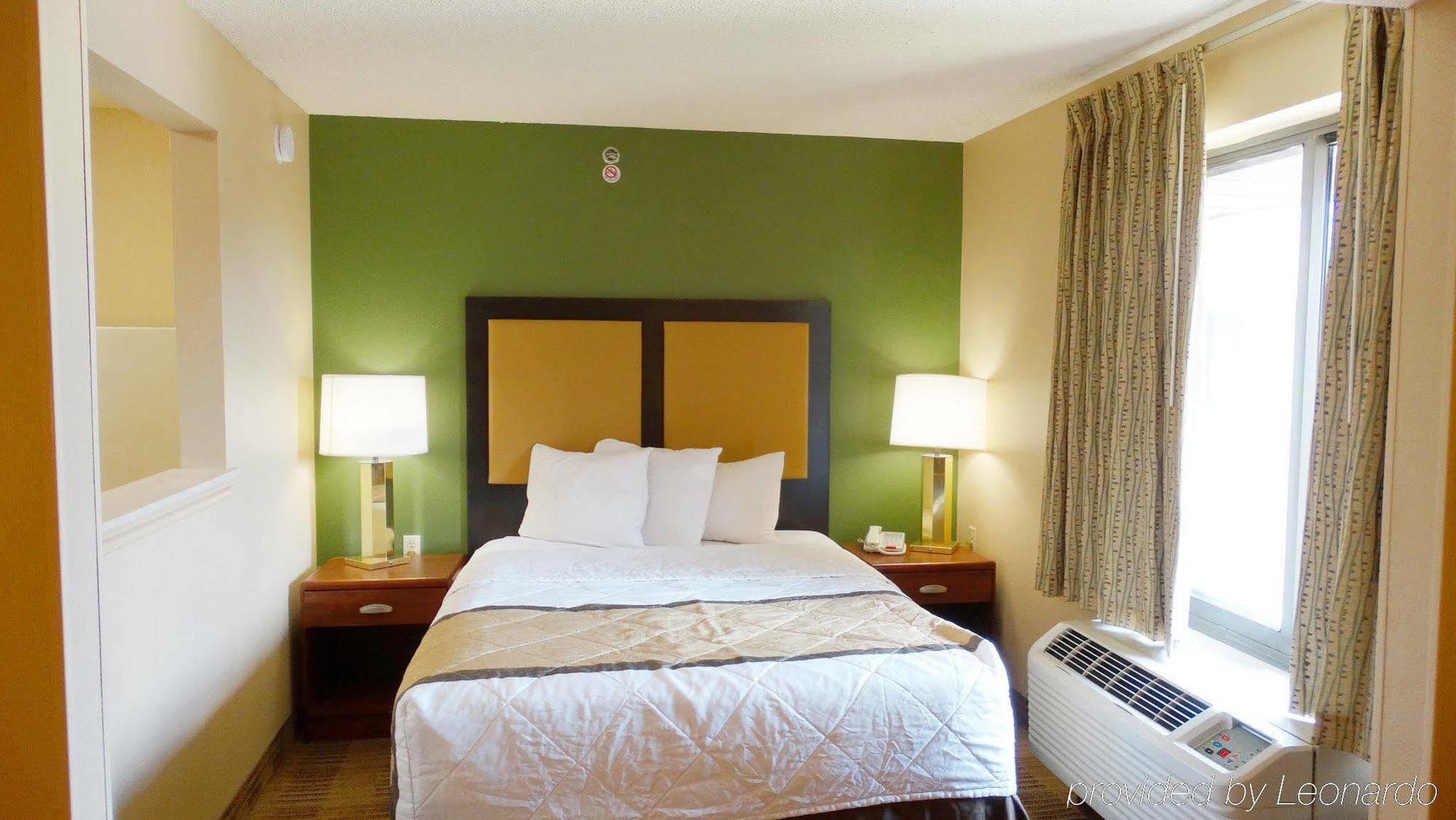 Extended Stay America Select Suites - Madison - Old Sauk Rd Экстерьер фото