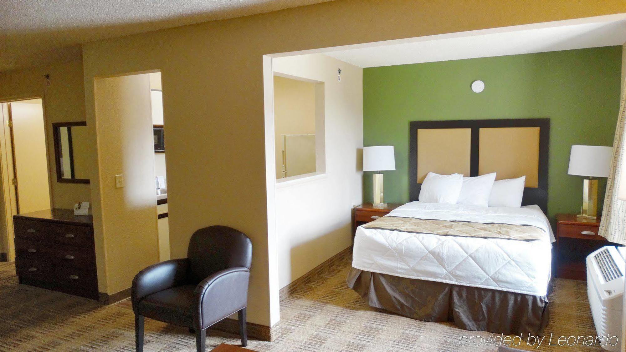 Extended Stay America Select Suites - Madison - Old Sauk Rd Экстерьер фото