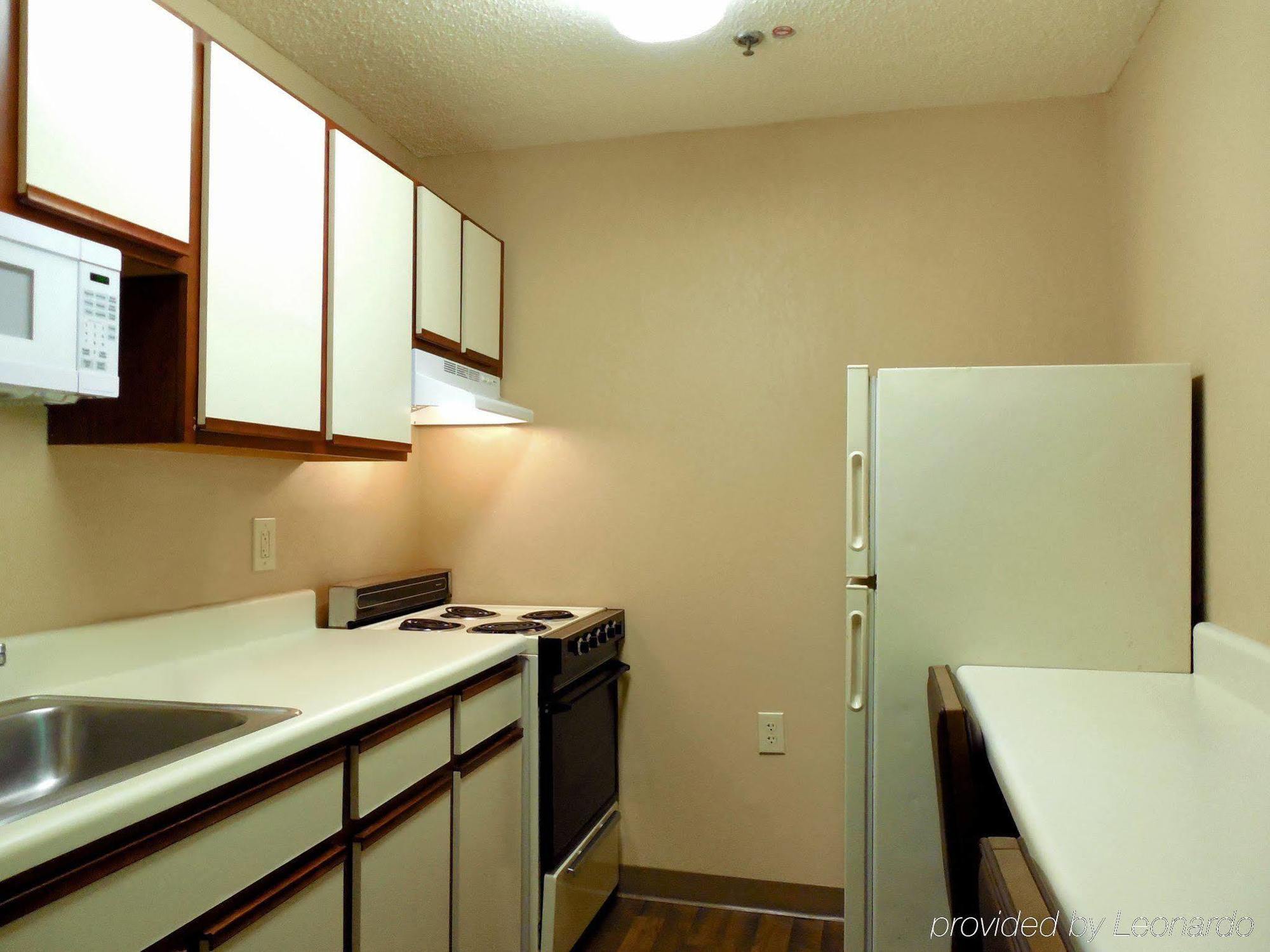 Extended Stay America Select Suites - Madison - Old Sauk Rd Экстерьер фото