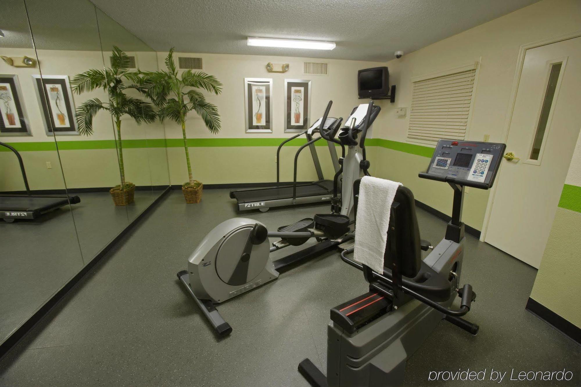 Extended Stay America Select Suites - Madison - Old Sauk Rd Экстерьер фото
